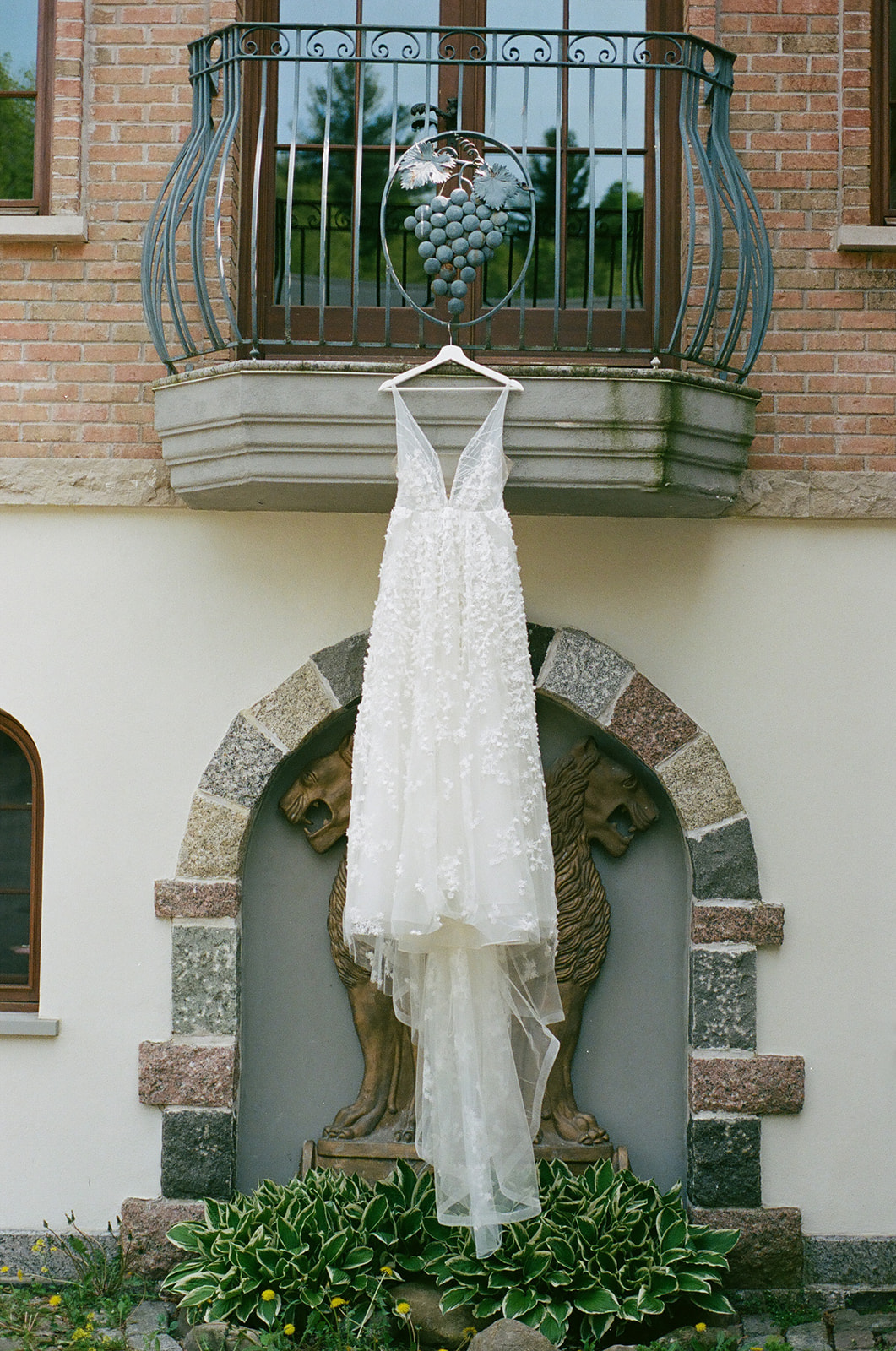 Valerie & Sam - Chateau St Agnes
